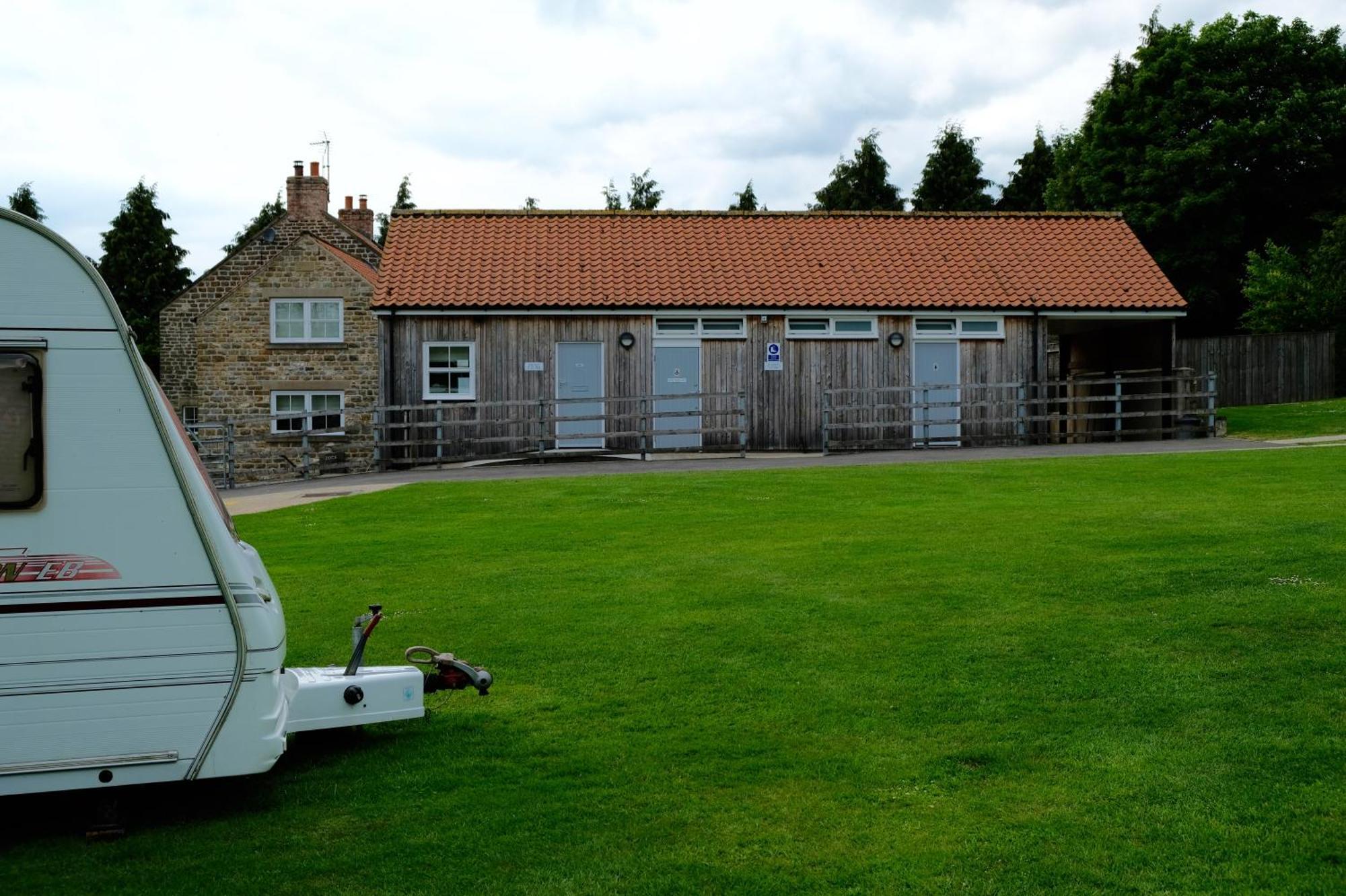 Bank Top Camping-North York Moors With Pitches For Caravans, Camper Vans And Tents Hotel Pickering Exterior foto
